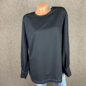 F&F hátul gombos felső