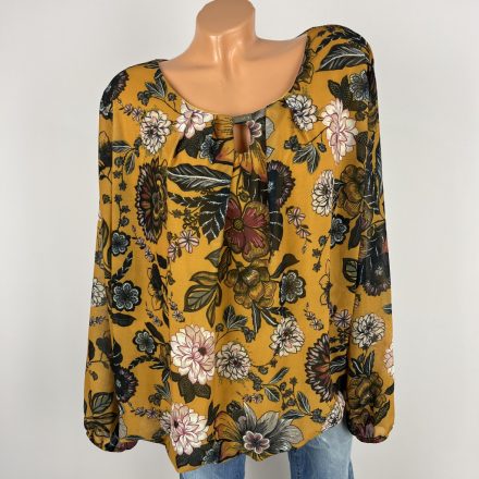 Dupla rétegű, virágos felső