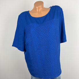 Marina Kaneva királykék felső