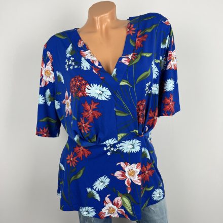 V by very virágos felső